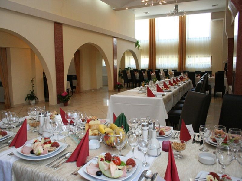 Hotel Apollo 3*
