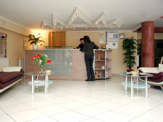 Apollo Hotel 3*
